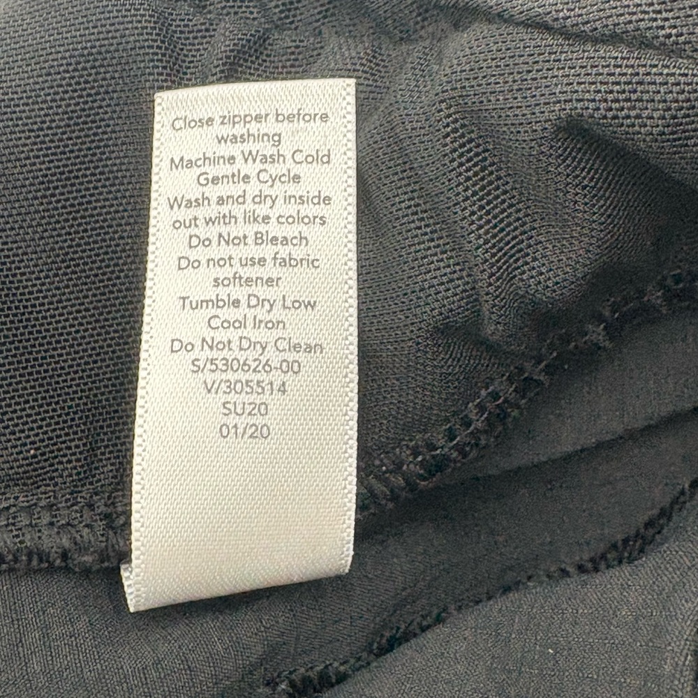 Athleta Trekkie North Shorts Womens 6 Black Hiking Travel Utility Lightweight - Picture 16 of 16